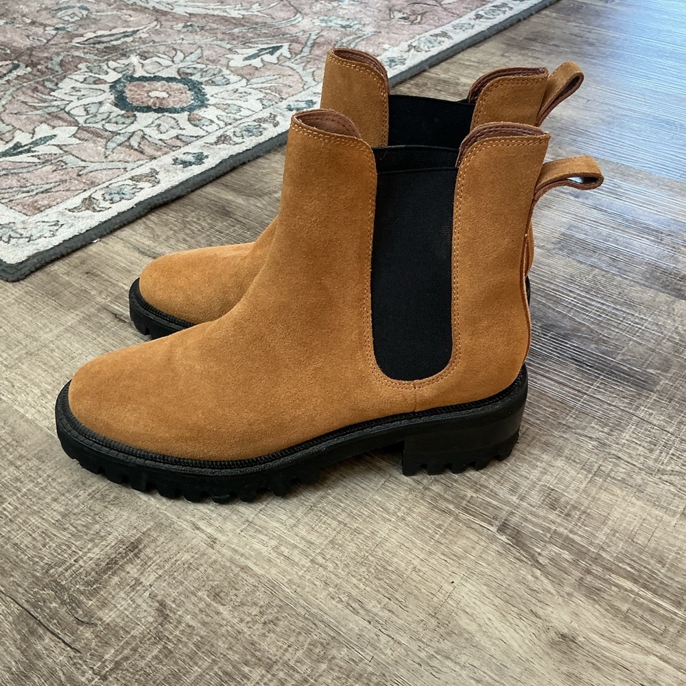 AEROSOLES Brown Suede Ankle Boots - Picture 1 of 8